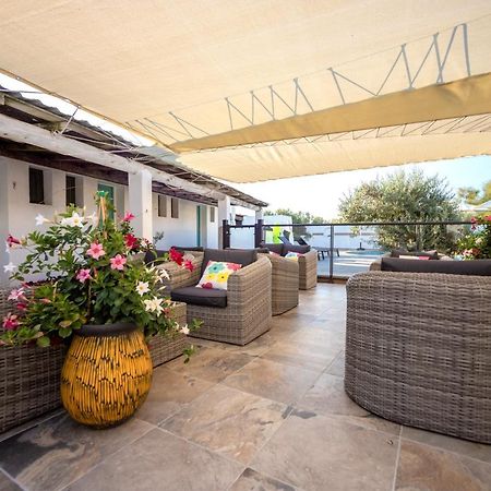 Hotel La Palunette Saintes-Maries-de-la-Mer Ngoại thất bức ảnh
