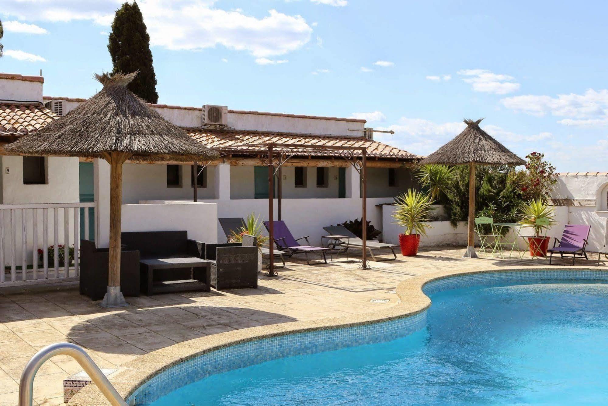 Hotel La Palunette Saintes-Maries-de-la-Mer Ngoại thất bức ảnh