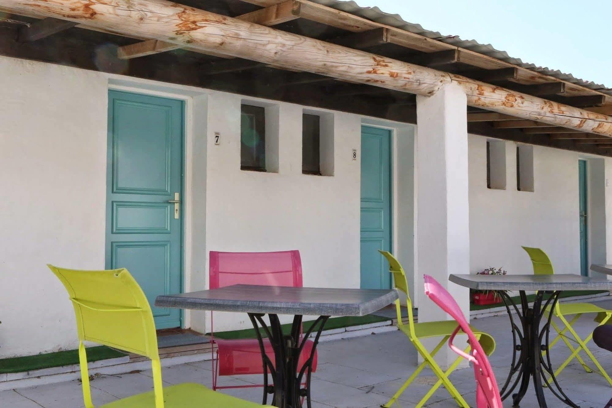 Hotel La Palunette Saintes-Maries-de-la-Mer Ngoại thất bức ảnh
